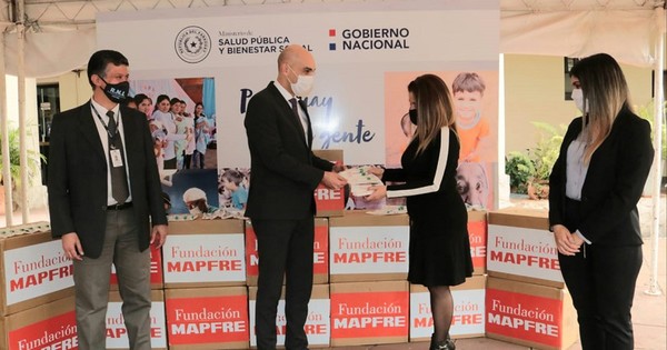 La Nación / Salud recibió donación de 20.000 kits de testeo para COVID-19