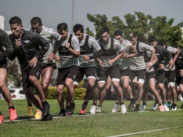 Libertad se planta ante casos positivos de Boca