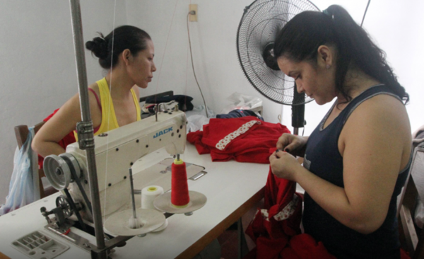 HOY / Ministerio de Trabajo impulsa reinserción de mujeres privadas de libertad