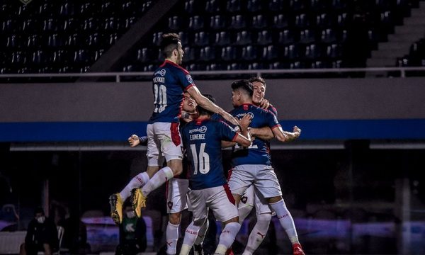 Cerro Porteño acaricia el título tras victoria ante Nacional