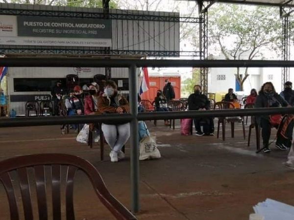Retornan al país 81 paraguayos provenientes de Argentina