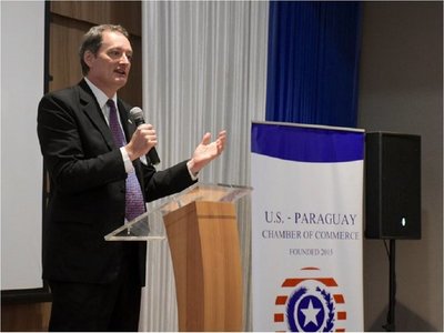 Lee McClenny se despide como embajador de EEUU ante Paraguay