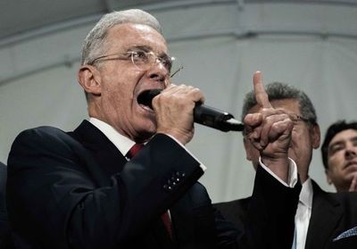 Corte de Colombia pasa a fiscalía casos de Uribe por presuntos nexos con paramilitares - Mundo - ABC Color