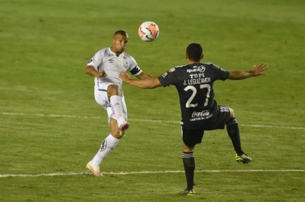 Olimpia rescata un valioso empate en Vila Belmiro