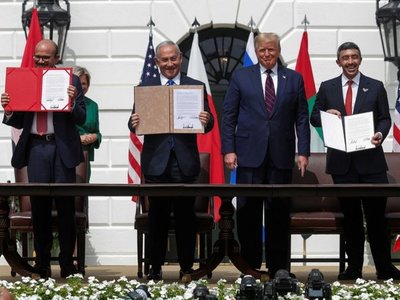 Israel sella histórico acuerdo con Emiratos Árabes Unidos y Baréin