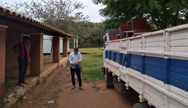 Escuelas de Yhú y Nueva Toledo reciben sillas y mesas - Noticiero Paraguay