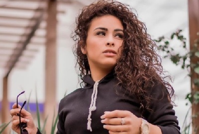 Ale Dragui le dio monedas a una limpiavidrios y ésta las rechazó