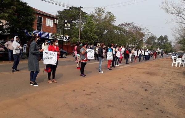 Pobladores de Independencia se movilizan contra el intendente