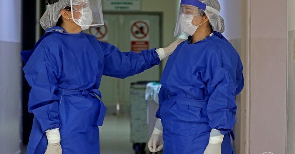 La Nación / COVID-19: Hubo dos fallecidas y 311 contagios en sector de enfermería