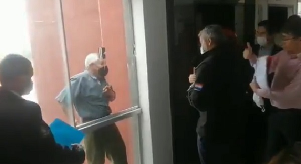 Taxista ahora es "salvado" por Abdo Benítez