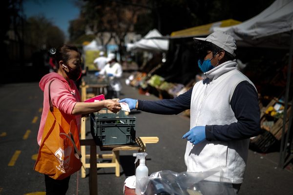 La inflación vuelve a acelerarse en Argentina en medio de la recesión - MarketData