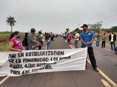 Invasores de estancia cierran por tiempo indefinido la Ruta PY03 - Nacionales - ABC Color