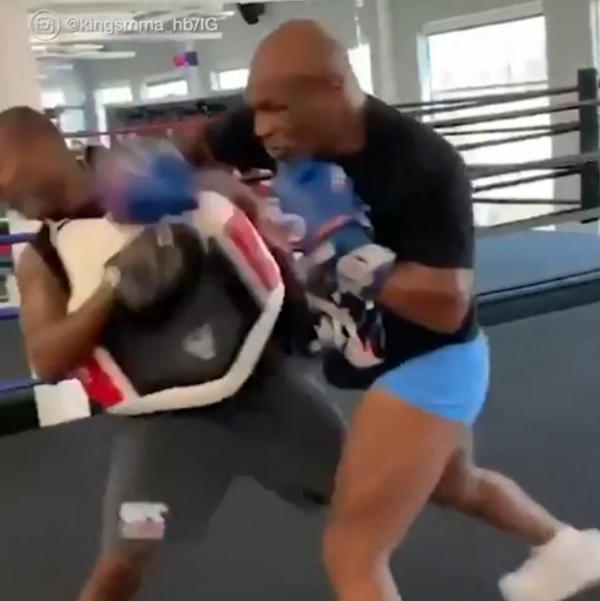 Crónica / Mike Tyson casi casi ¡noqueó a su propio coach!