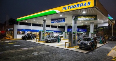 La Nación / Petrobras innova e incorpora el sistema de pago con código QR