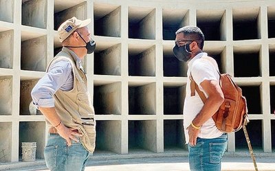 Crónica / Los dueños de la única funeraria tienen covid