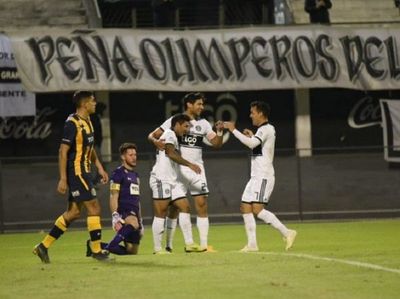 Olimpia rescinde con Tabaré Viudez