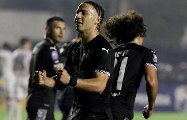 Libertad sale por un triunfo vital ante Boca