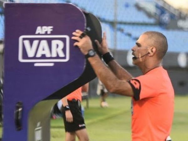 Éber Aquino pitará el duelo clave - Fútbol - ABC Color