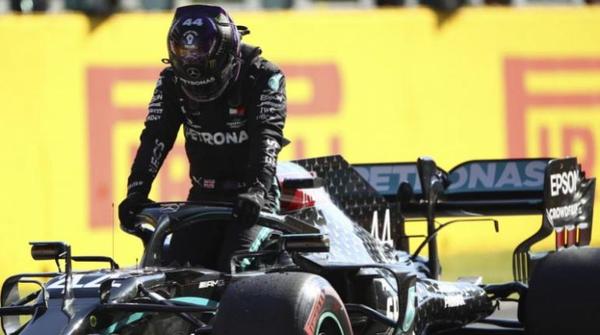 Hamilton se queda con la pole en Italia