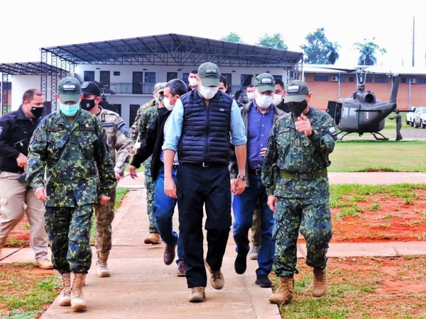 Mario Abdo Benítez llegó a la base del CODI en Concepción