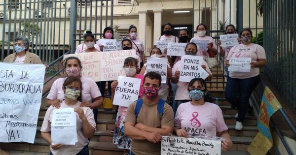 Asociaciones de Pacientes del Paraguay reclaman falta de atención a enfermedades de base