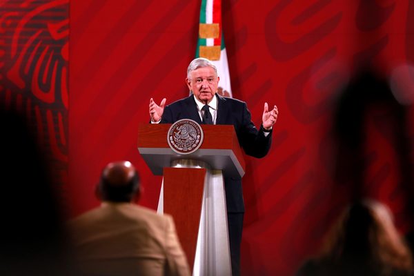 López Obrador usa caso del exdirector de Pemex contra la reforma energética - MarketData