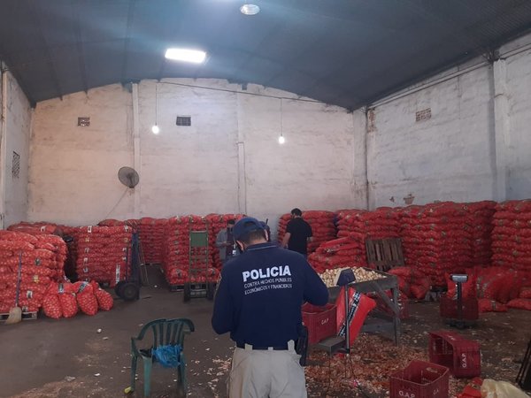 Incautan 32 toneladas de cebollas en zona del Abasto