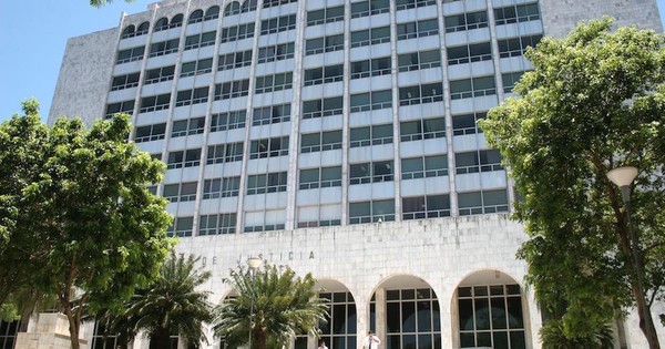 La Nación / Critican a Tribunal de Sentencia que ordenó prisión de médico de 69 años