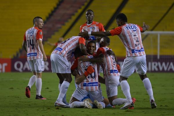 Junior revive a costa del Barcelona en Guayaquil