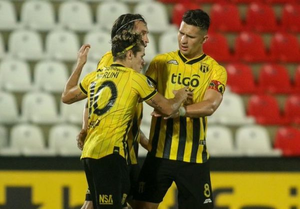 Espectacular remontada y goleada de Guaraní para seguir firme en Copa