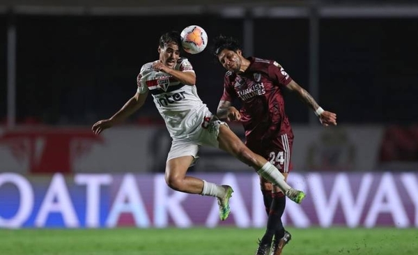 HOY / Dos autogoles condenan a River Plate contra Sao Paulo en el Morumbí