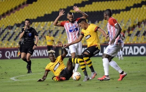 HOY / Colman anota, pero Barcelona quedó prácticamente eliminado de la Libertadores