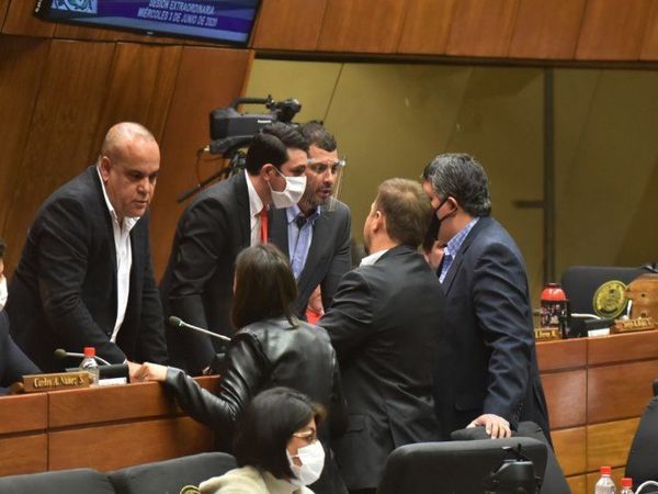 Temen despilfarro de USD 17 millones por gobernadores