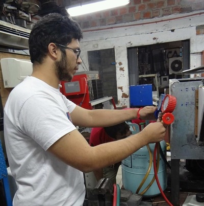 Joven sanlorenzano becado a China busca ayuda de ciudadanos de bien » San Lorenzo PY