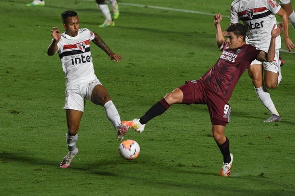 Con Robert Rojas en la banca, River Plate empató con San Pablo