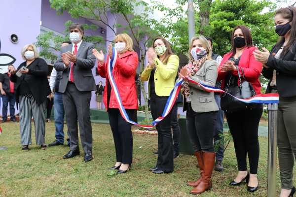 Alfabetización digital a mujeres de Alto Paraná