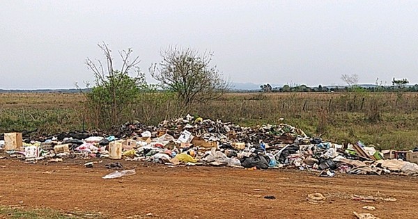 La Nación / Comprueban vertedero clandestino con residuos sólidos en Caazapá