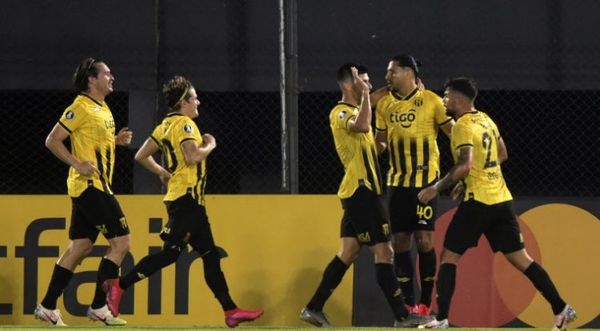 Goleada aurinegra en el Defensores