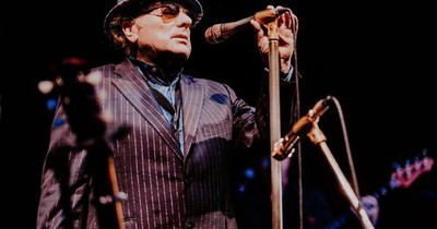 La Nación / Van Morrison denuncia el confinamiento en “canciones de protesta”