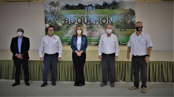 Ministra de Industria y Comercio se reunió con autoridades de Boquerón