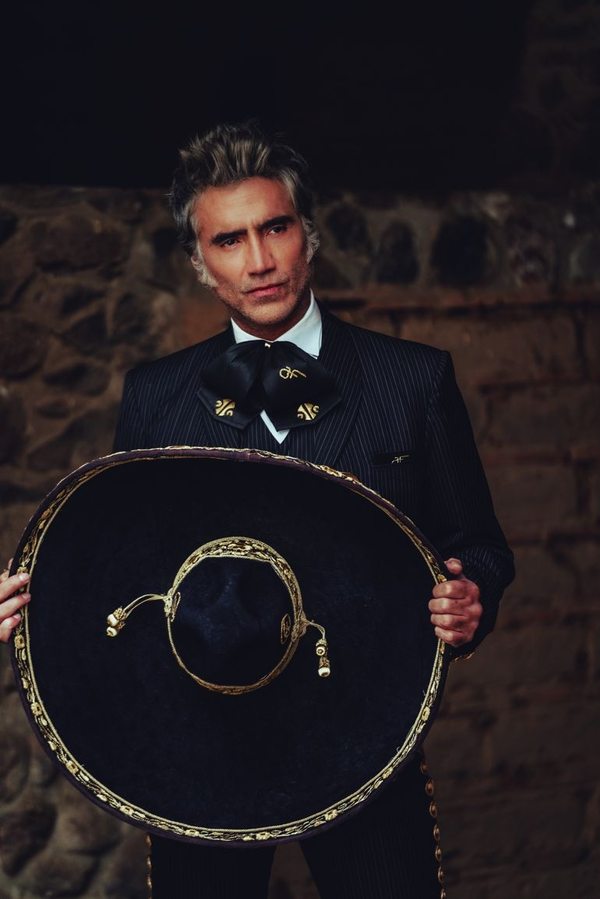 Alejandro Fernández cantará a América “a una sola voz” - Música - ABC Color