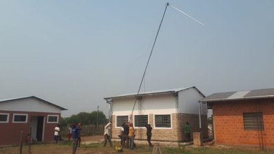 Ante falta de conectividad instalan antenas amplificadoras de señal en Alto Paraguay