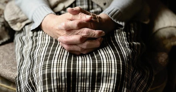 La Nación / Madre de Óscar Denis tiene 95 años y pregunta por él: “No está enterada"