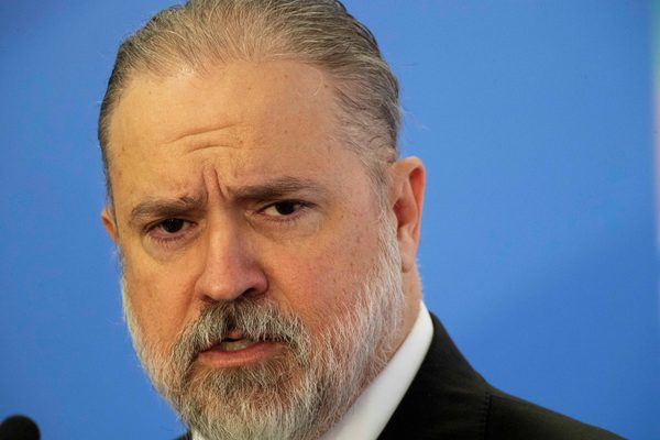 La Procuraduría pide eliminar los salarios vitalicios de exgobernadores en Brasil - MarketData