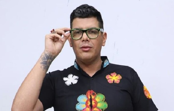 Rubén Paris se tatuó el nombre de su mamá