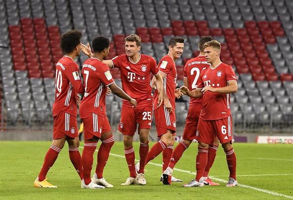 Bayern Múnich apabulla al Schalke en el estreno de la Bundesliga