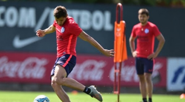 Las disculpas de Ángel Romero tras lesionar gravemente a su compañero entrenando con San Lorenzo - Megacadena — Últimas Noticias de Paraguay