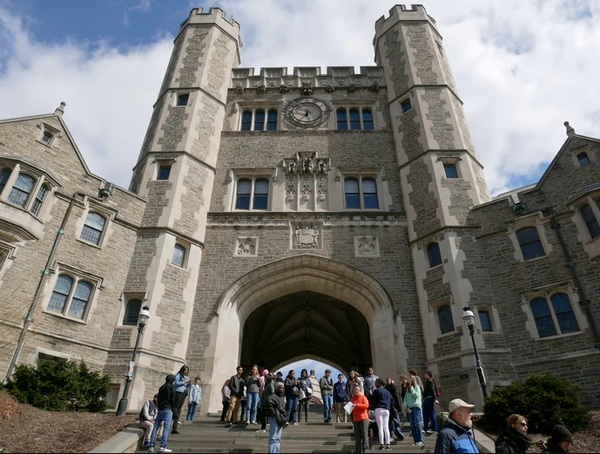 Investigan a la Universidad de Princeton tras admitir un "racismo sistémico" » Ñanduti