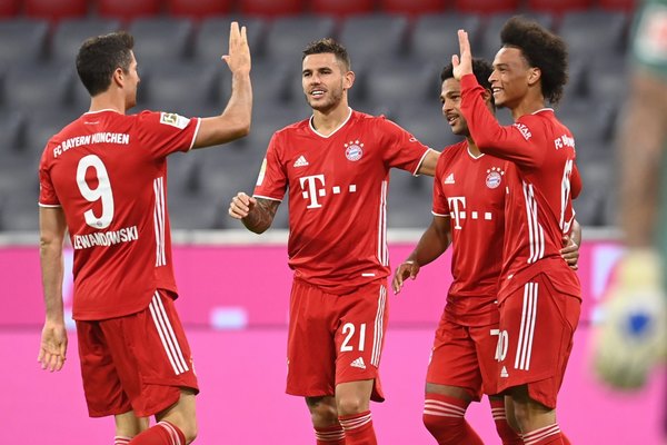 Bayern Múnich destroza al Schalke con un 8-0 en el inicio de la Bundesliga