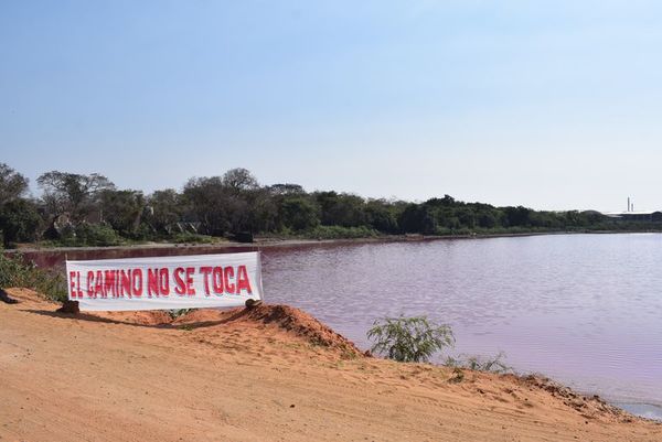 Pobladores no destruirán camino que divide laguna y tampoco pagarán multa - Nacionales - ABC Color